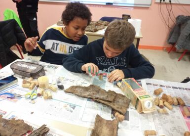 nichoirs-et-mangeoires-recycles